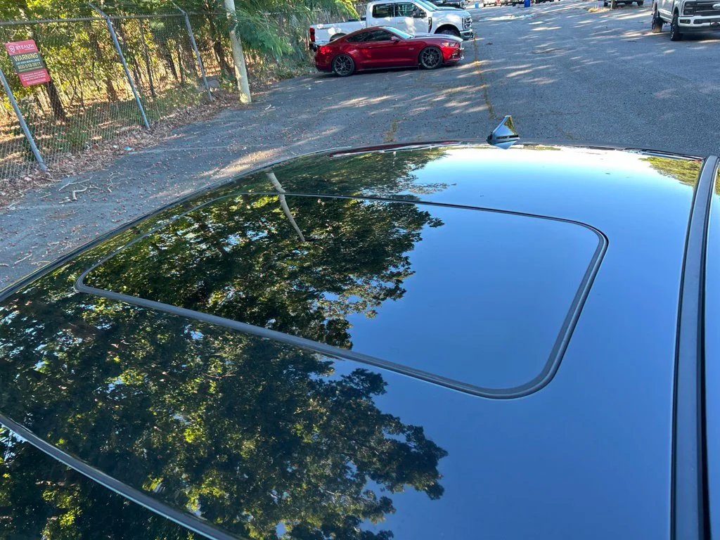 Used 2019 Black Hyundai Value Edition image 11