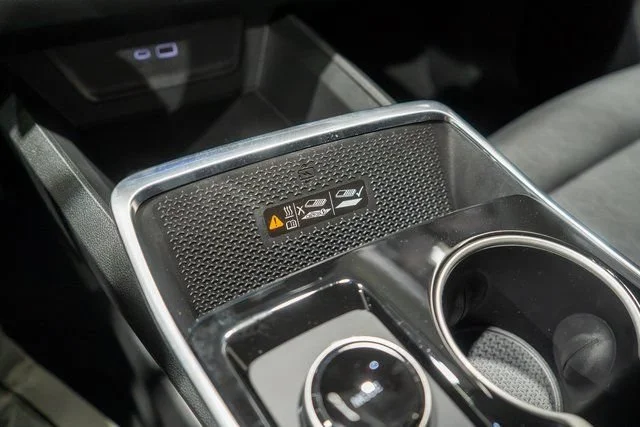 New 2027 Summit White Chevrolet LT image 23