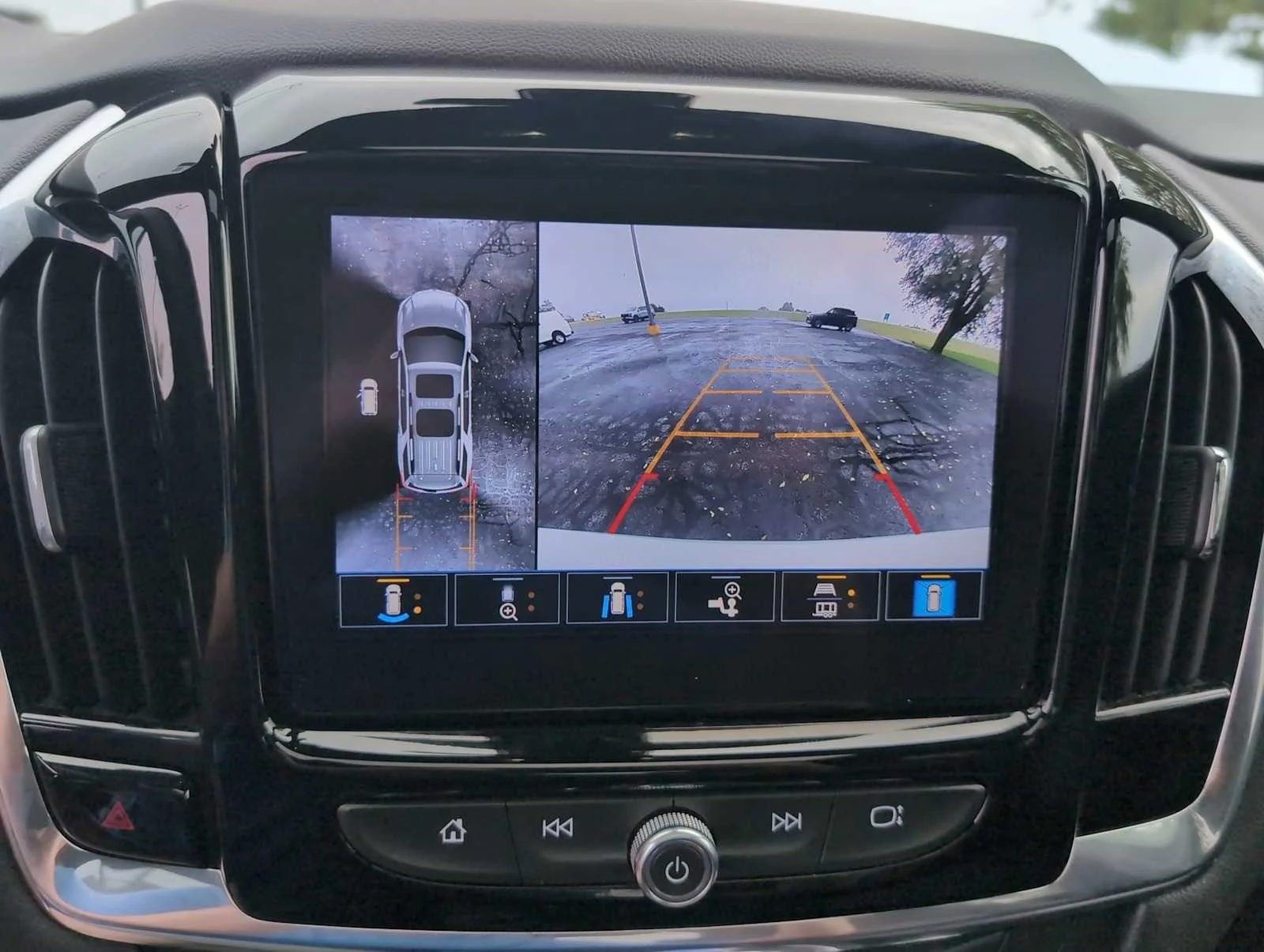 Used 2023 Iridescent Pearl Tricoat Chevrolet High Country image 15