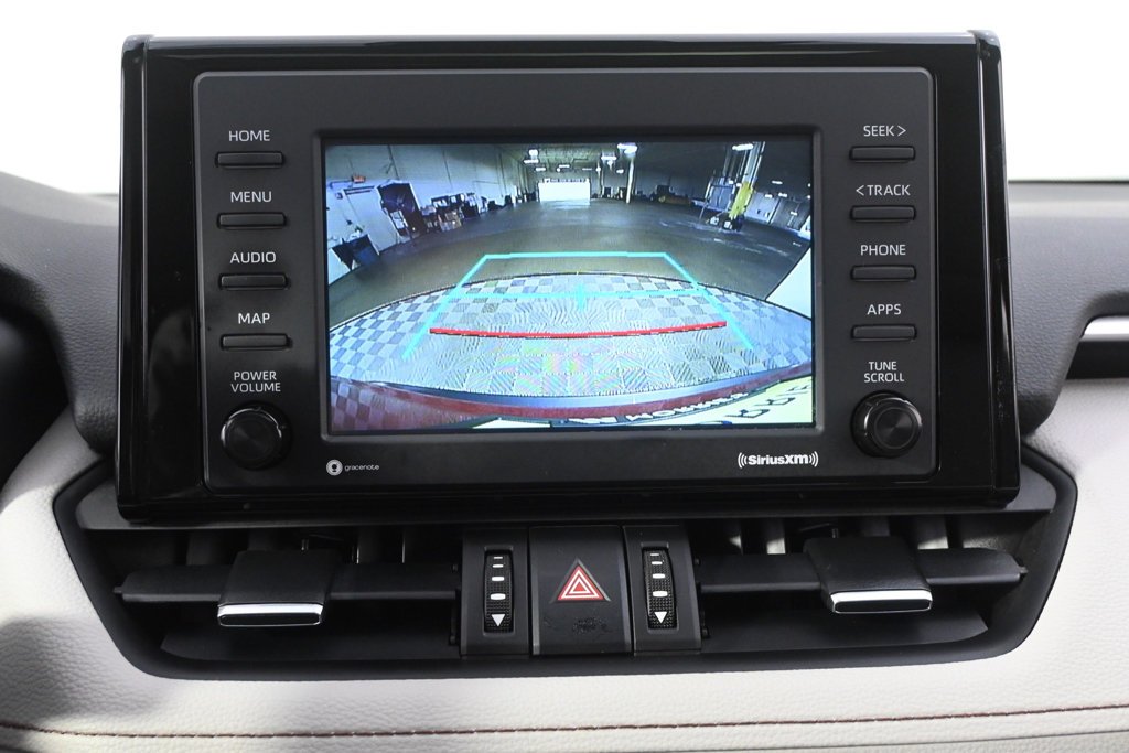 Used 2022 Pearl Toyota XLE Premium image 30