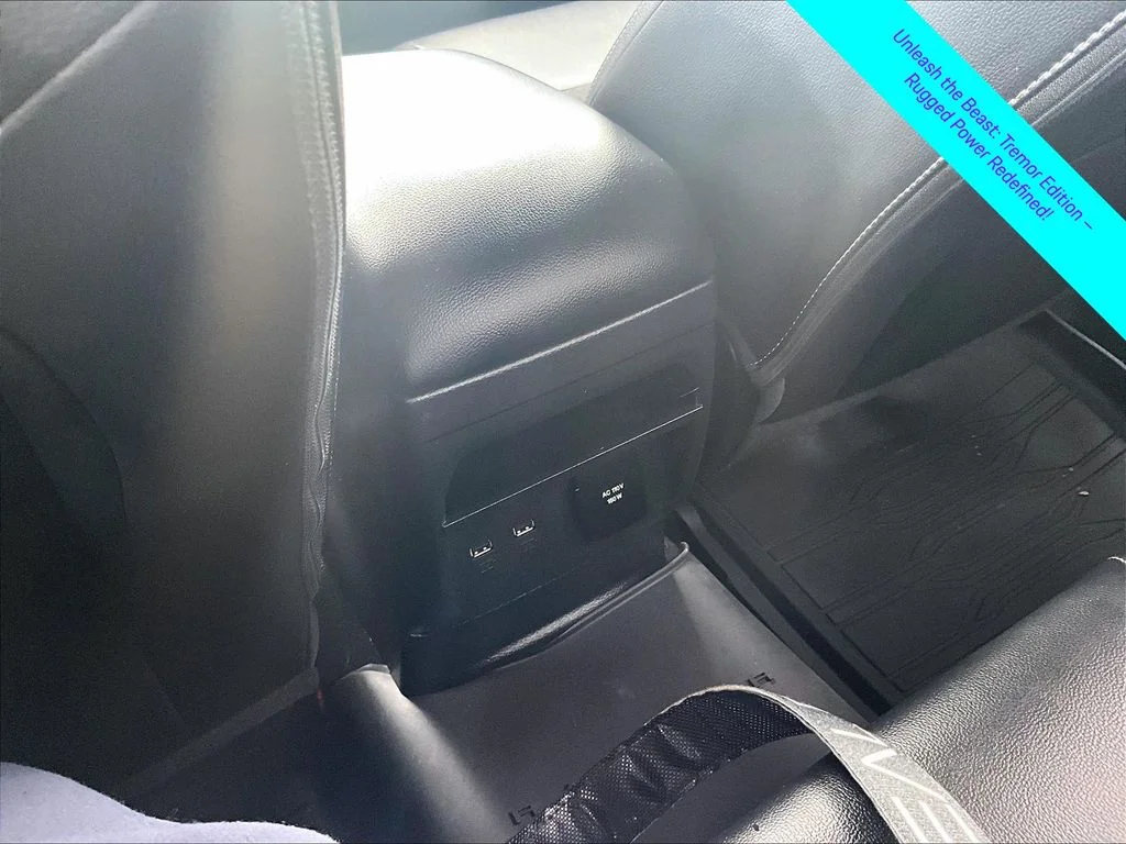 Used 2021 Orange Ford XLT image 32