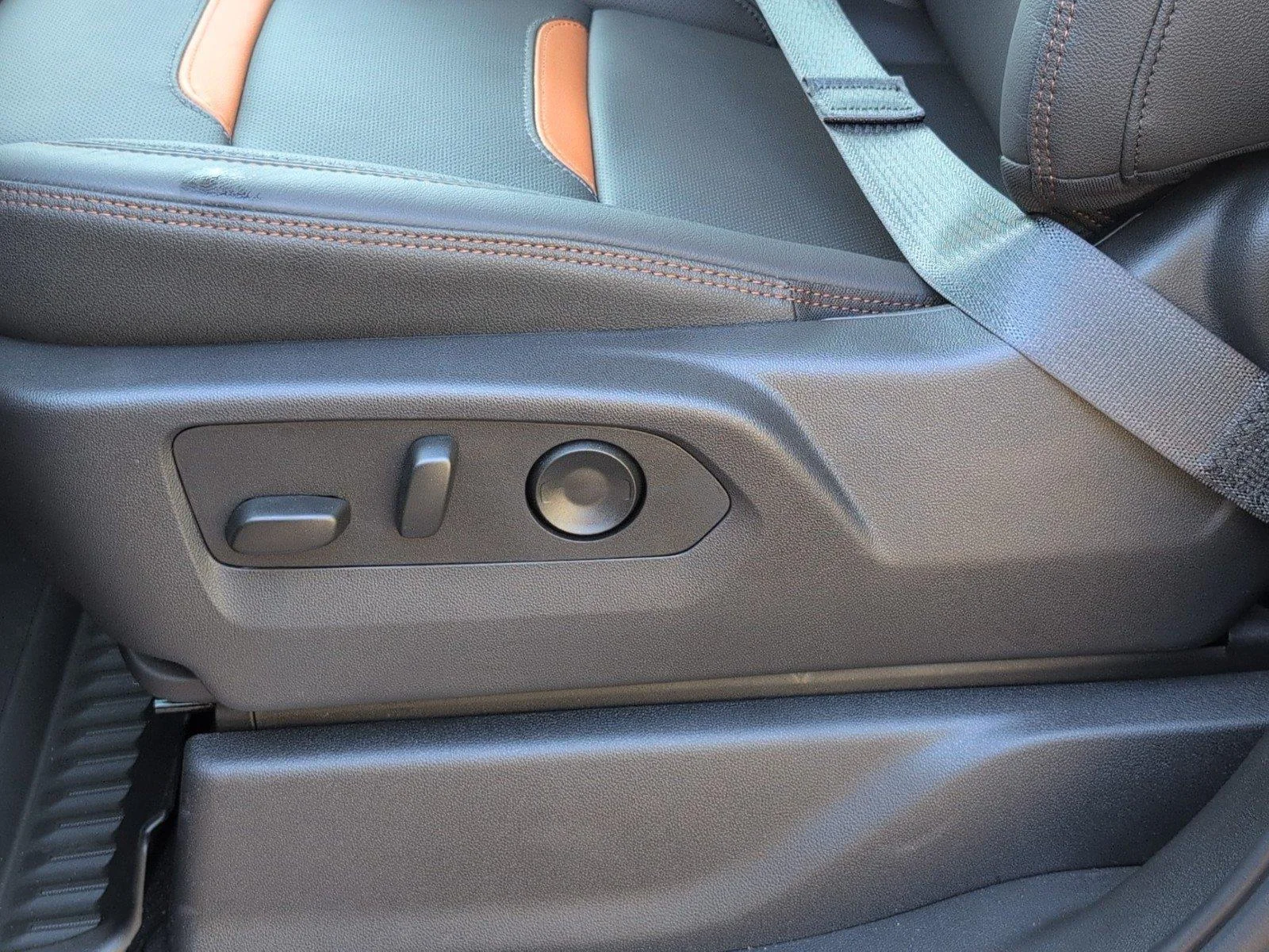 2026 GMC Sierra 1500 AT4 - Photo 18