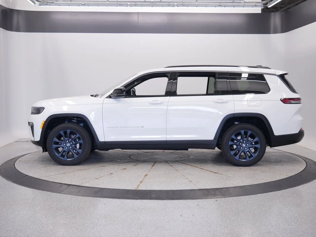 New 2026 Bright White Clear-Coat Exterior Paint Jeep 85th Anniversary Edition image 2