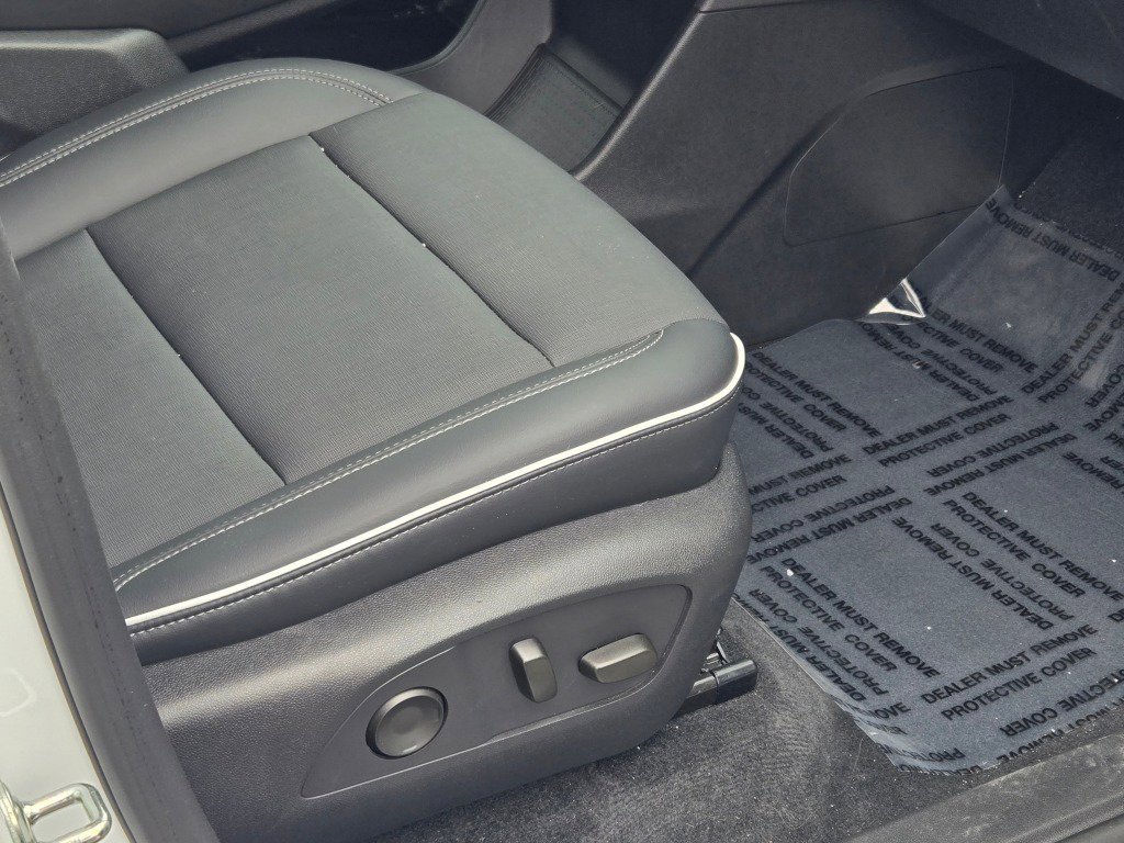 2025 Buick Enclave Preferred - Photo 8