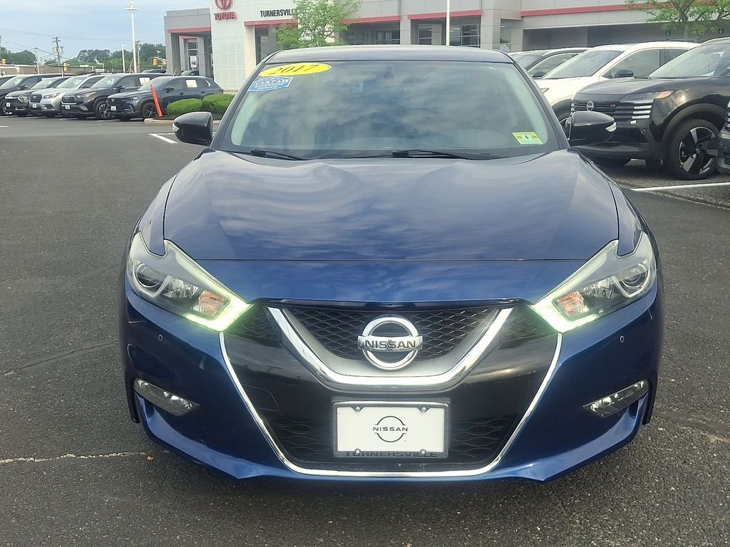 Used 2017 Blue Nissan SR image 2