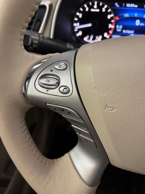 Used 2015 White Nissan Platinum image 18