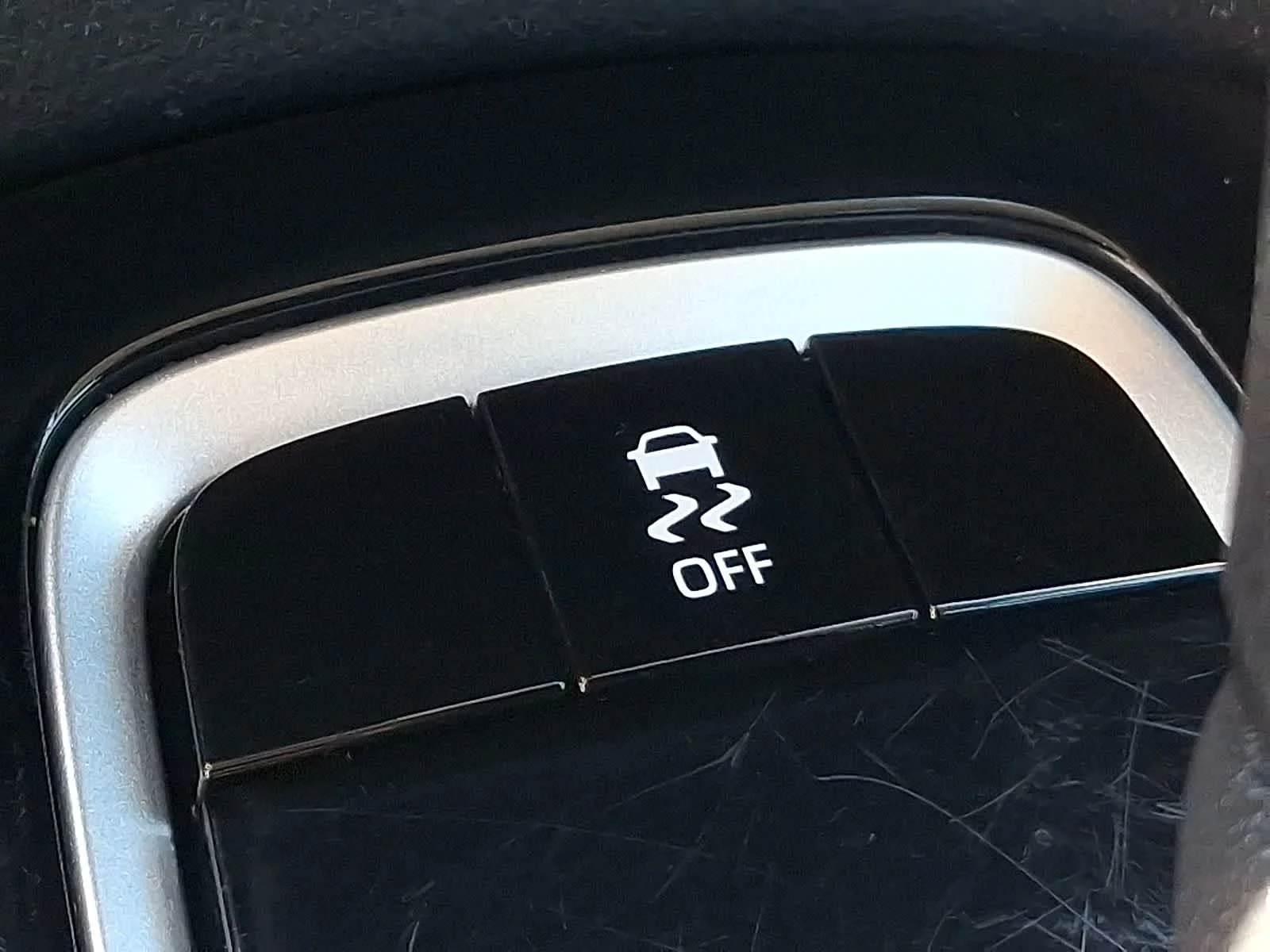 Certified Used 2024 Ice Cap Toyota LE image 25