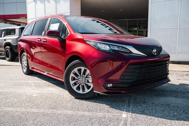 2026 Toyota Sienna XLE