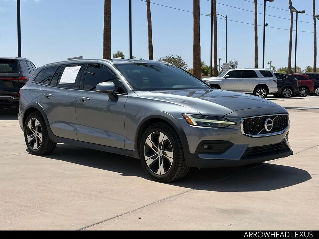 Used 2020 Gray Volvo T5 image 8
