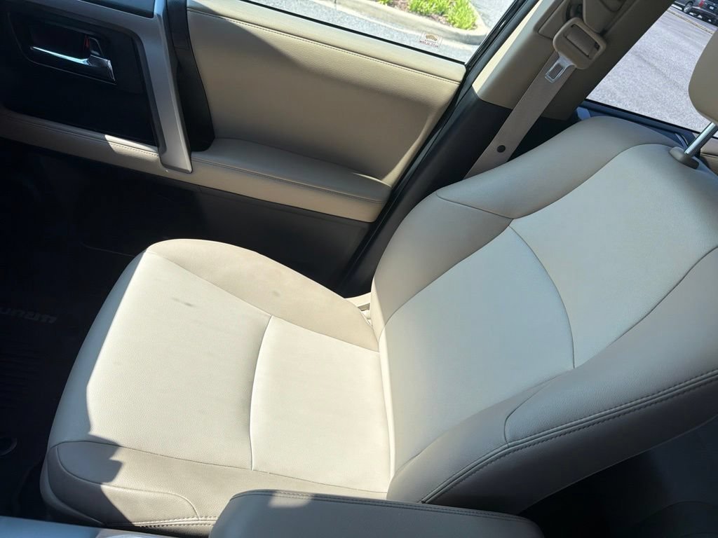 Used 2019 Midnight Black Metallic Toyota SR5 Premium image 12