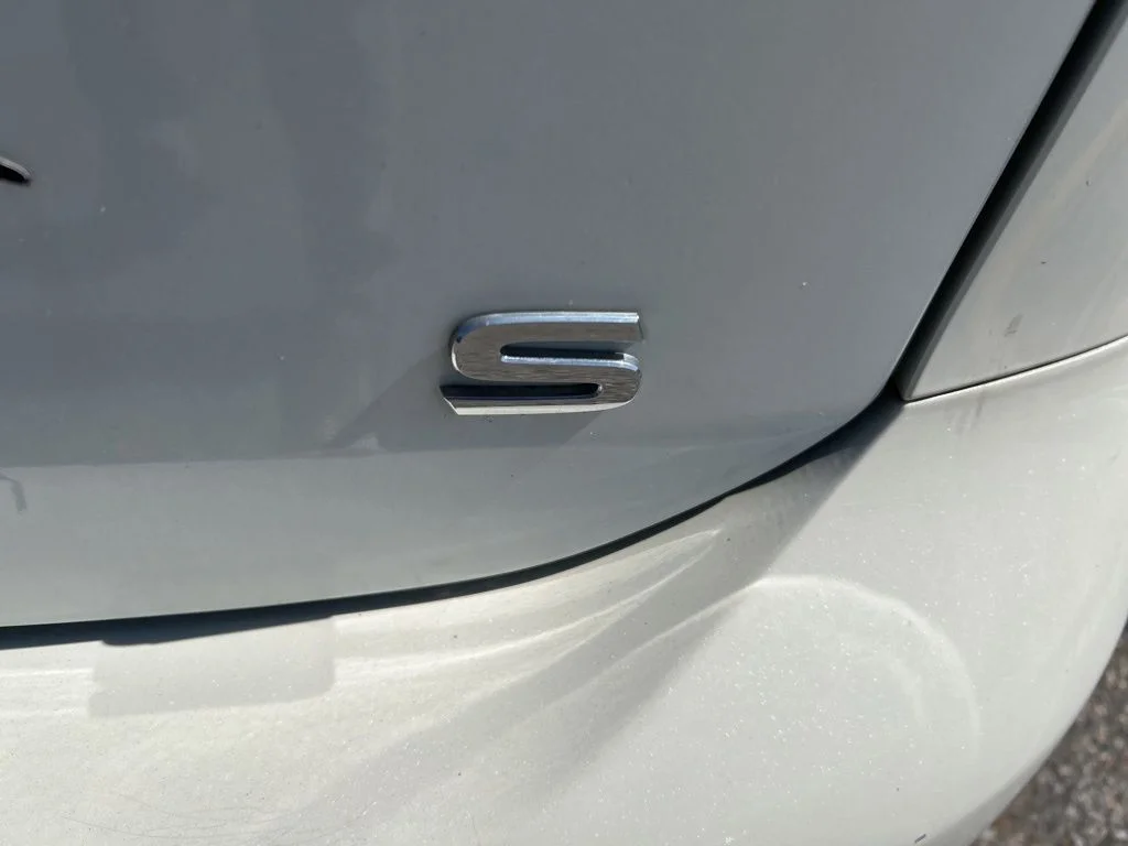 Used 2012 White Nissan 3.5 S image 4