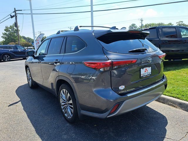 Used 2020 Gray Toyota Platinum image 11