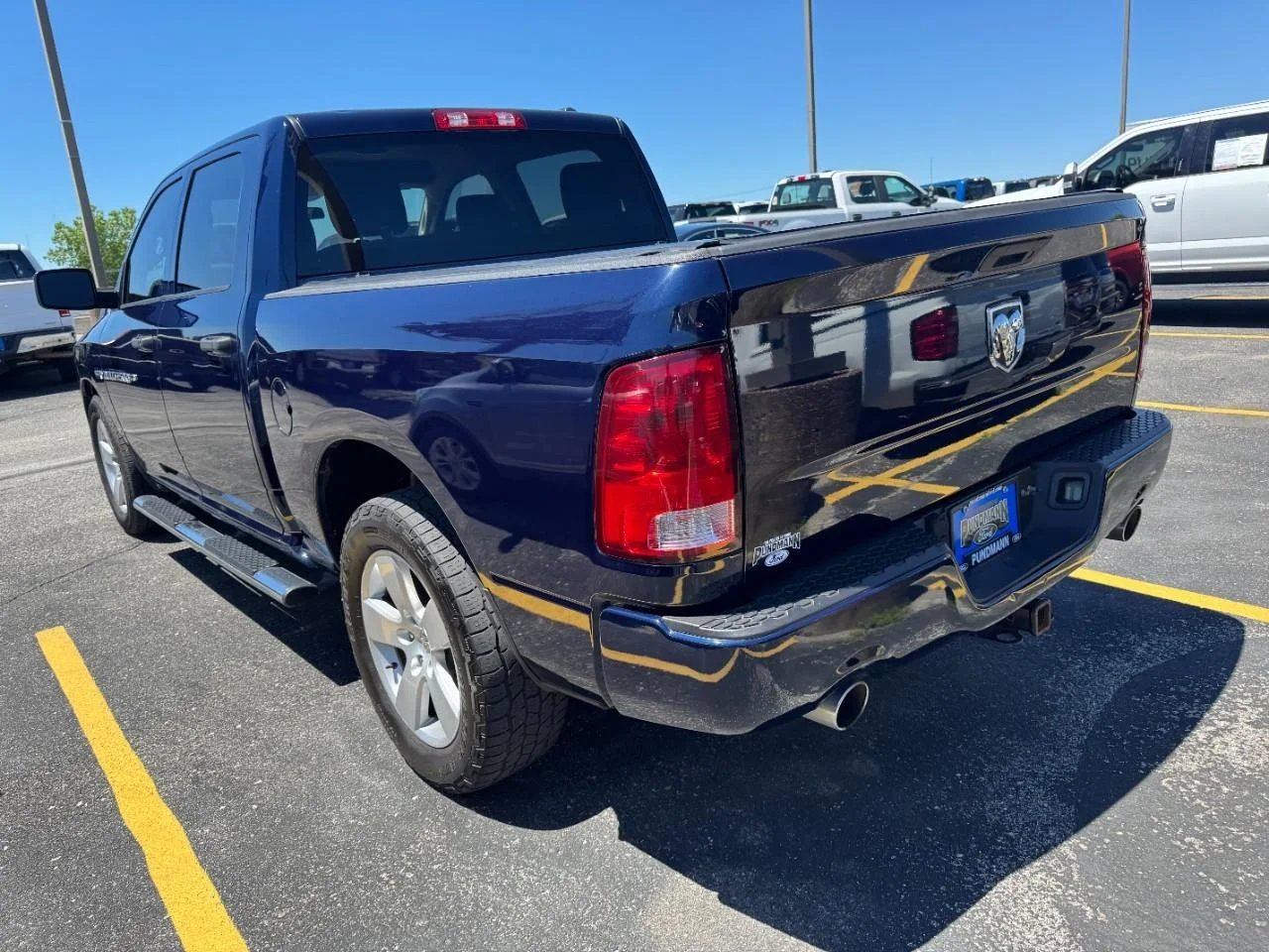Used 2012 True Blue Pearlcoat Ram 2WD Crew Cab 140.5" Express image 7