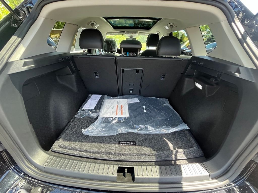 New 2026 Black Volkswagen 1.5T SE image 28