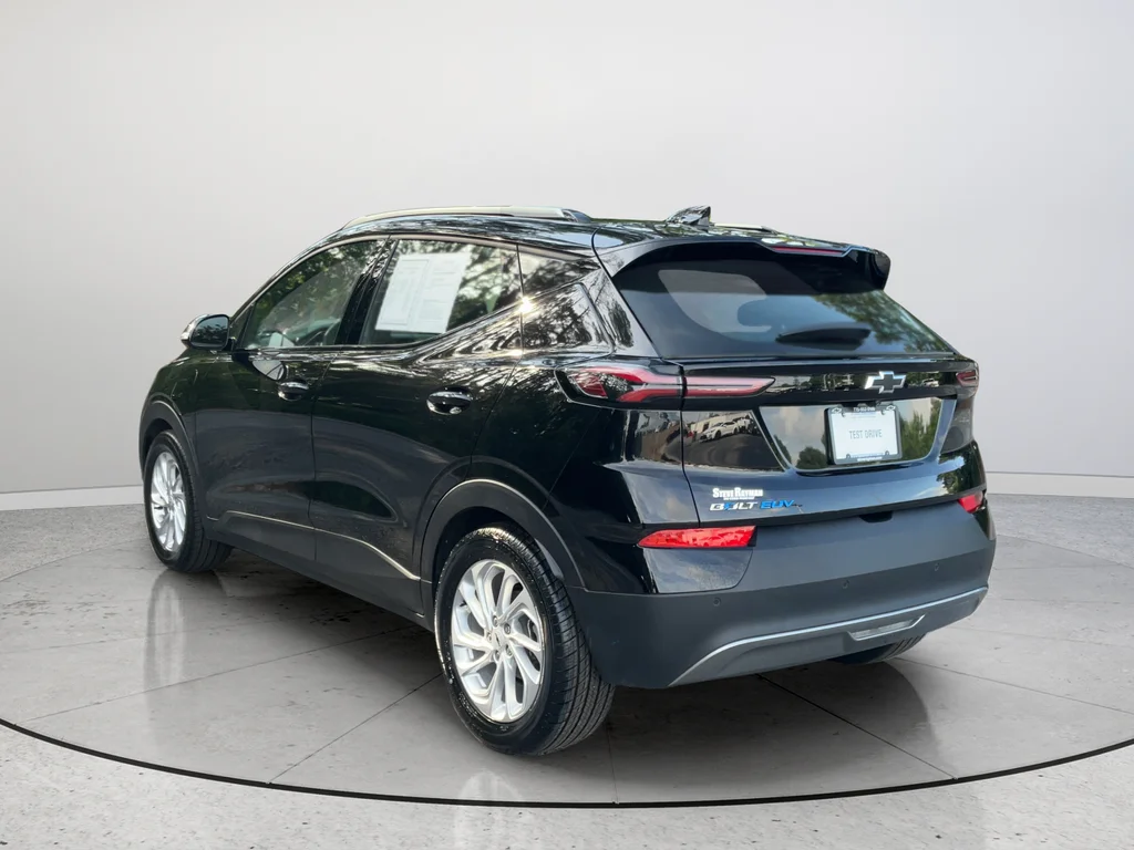 Used 2023 Black Chevrolet LT image 9