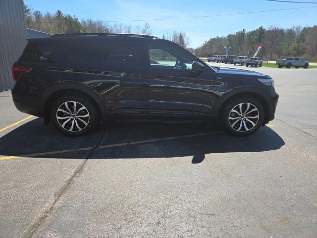 Used 2022 Black Ford ST-Line image 4