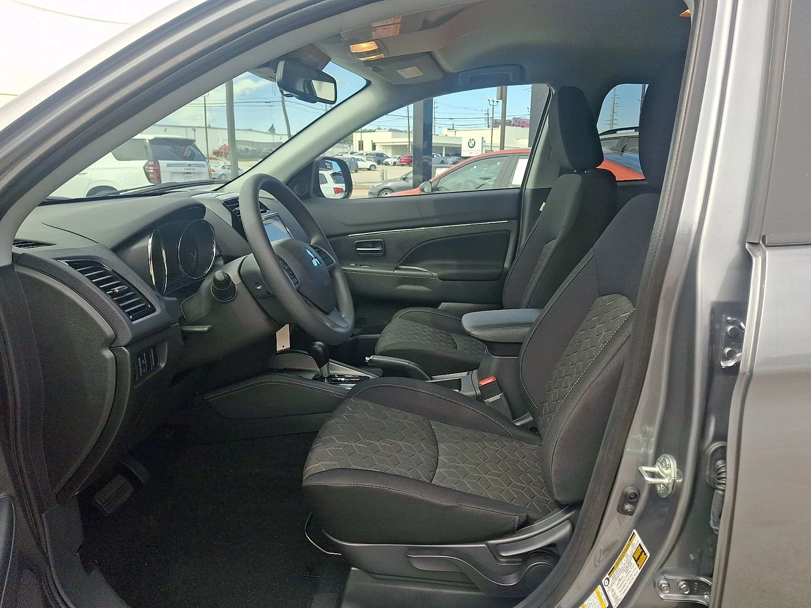New 2027 Gray Mitsubishi 2.0 ES image 12