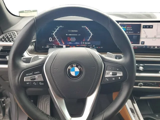 Used 2025 Gray BMW xDrive40i image 11