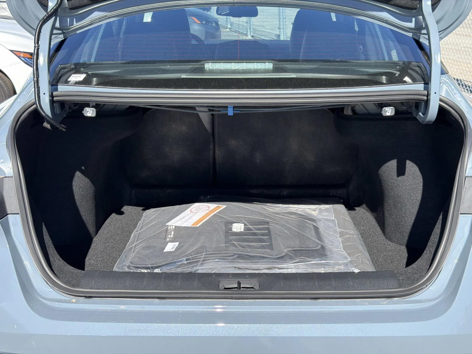 New 2027 Atlantic Gray Metallic/Super Black Nissan SR image 28