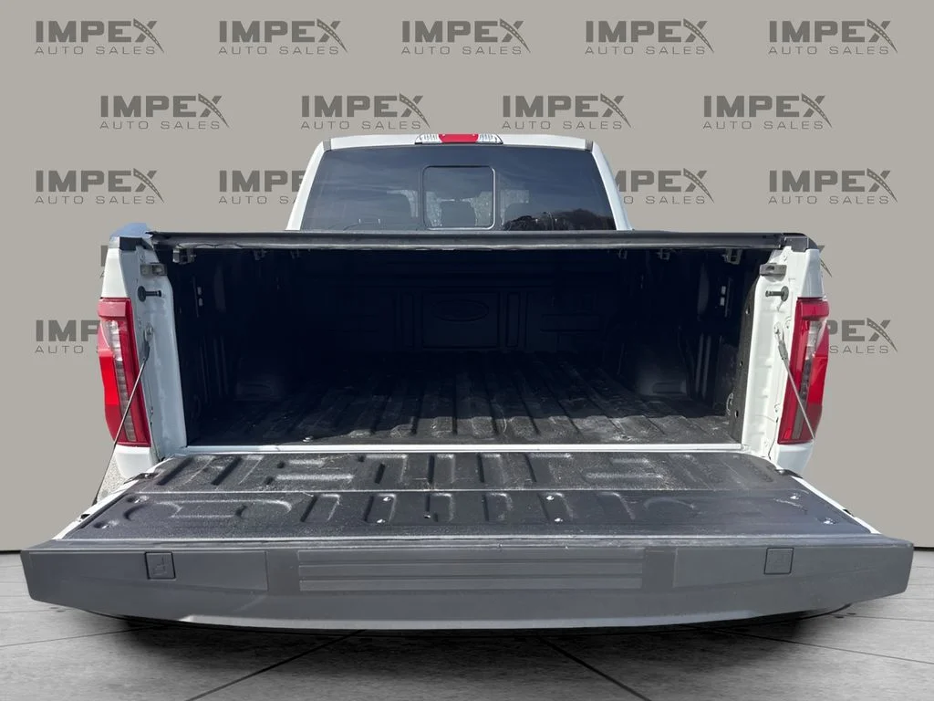 Used 2024 Gray Ford XLT image 29