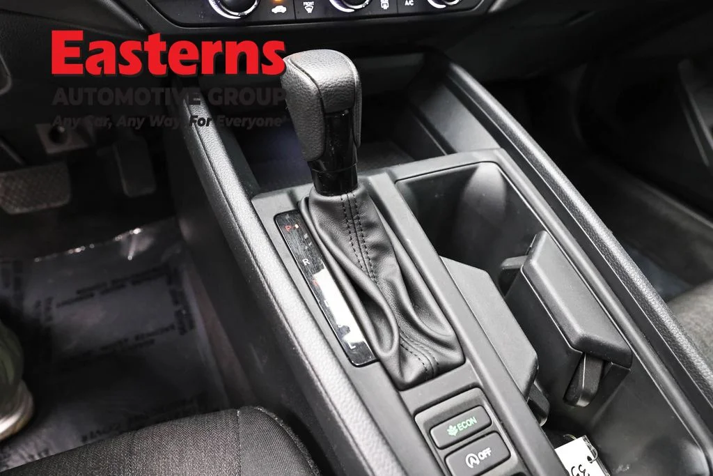Used 2025 Silver Honda LX image 13