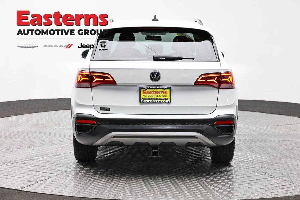 Used 2022 White Volkswagen 1.5T S image 6