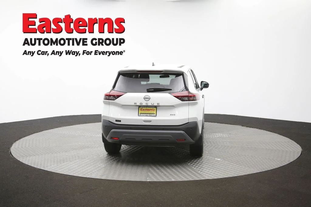 Used 2023 White Nissan S image 40
