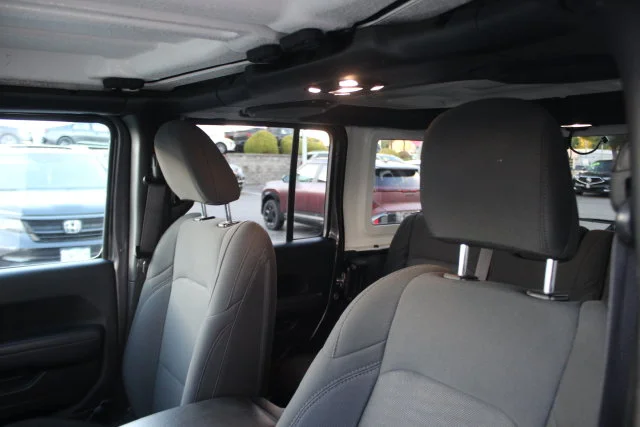 Used 2019 Gray Jeep Unlimited Sport S image 18