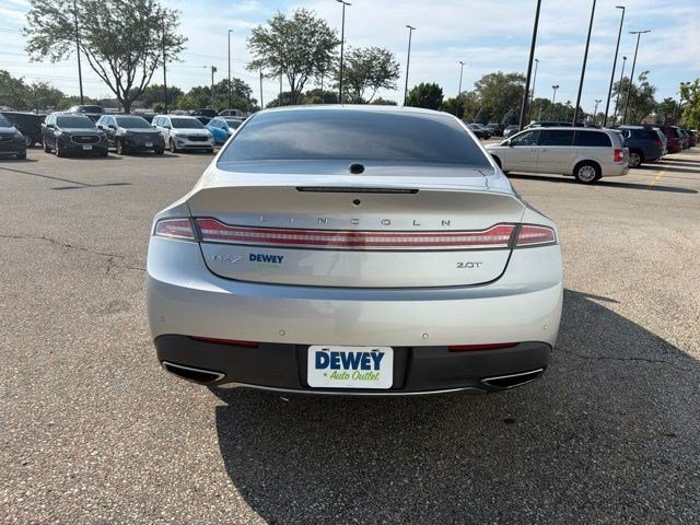 Used 2017 Ingot Silver Lincoln Reserve image 4