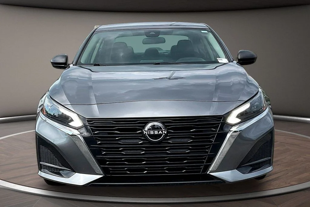 Used 2024 Gray Nissan 2.5 SV image 1