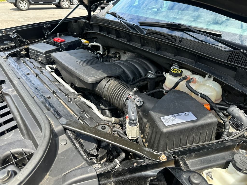Used 2020 Black GMC AT4 image 30