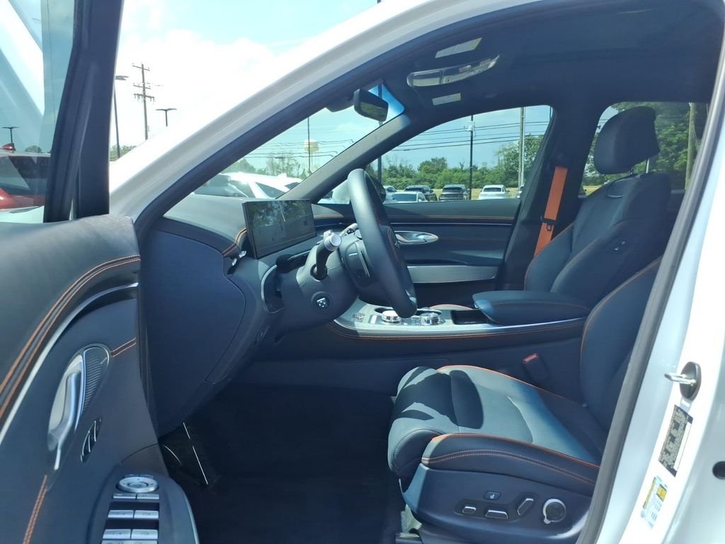 Used 2026 White Genesis 2.5T Sport Prestige image 16