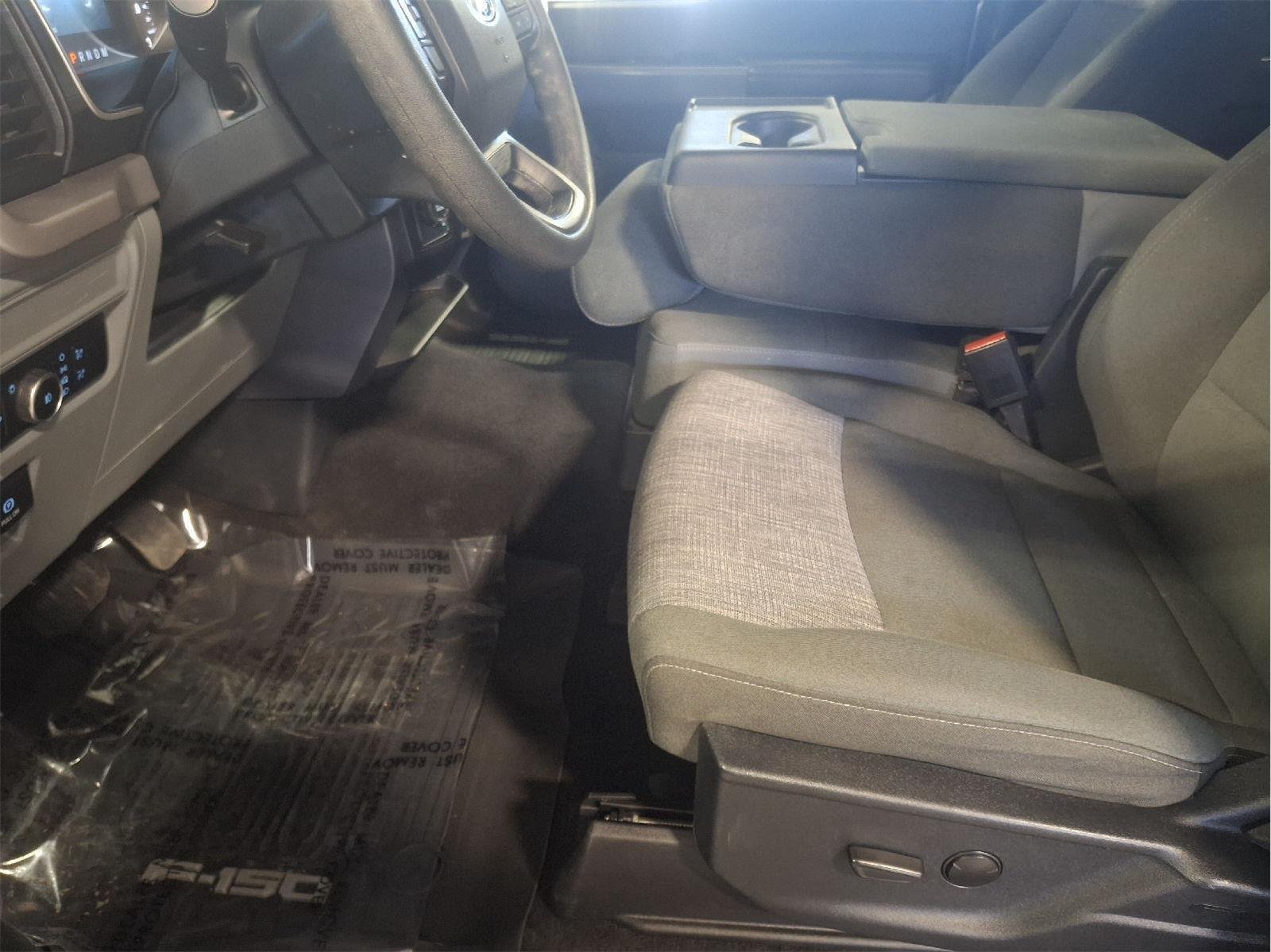 Used 2023 Iconic Silver Ford XLT image 7