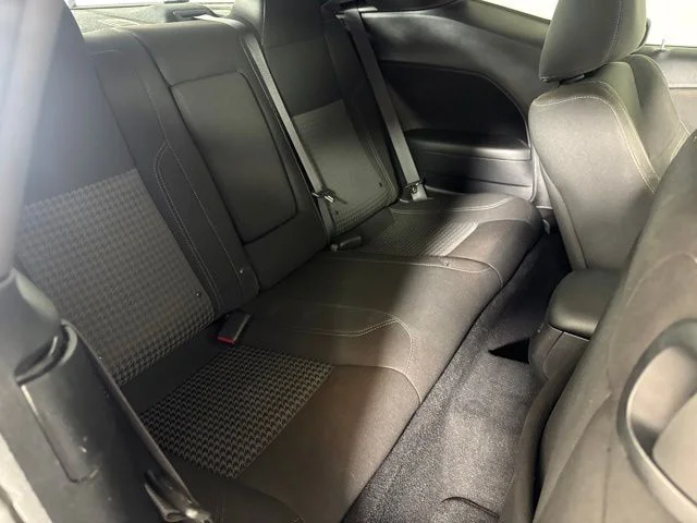 Used 2020 Pitch Black Clearcoat Dodge SXT image 5