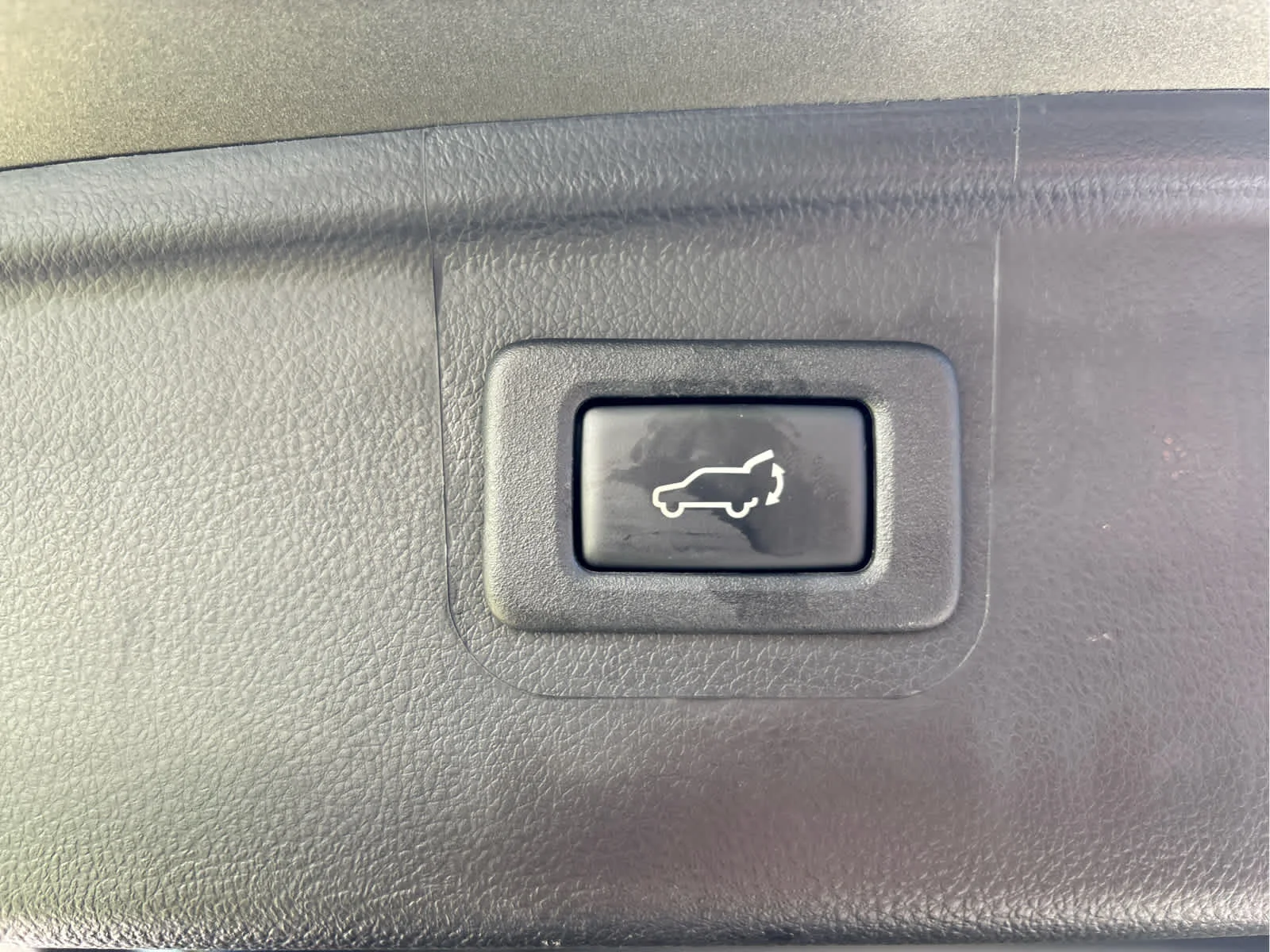 Used 2018 Wilderness Green Metallic Subaru Limited image 36