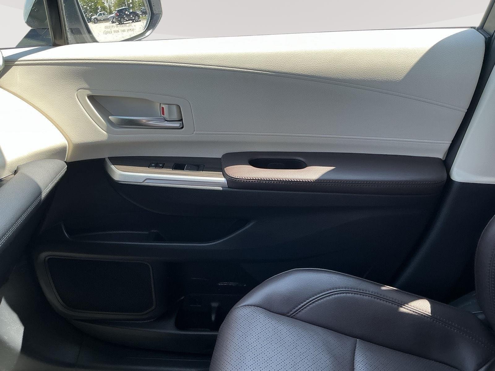 Certified Used 2024 Windchill Pearl Toyota Platinum image 5