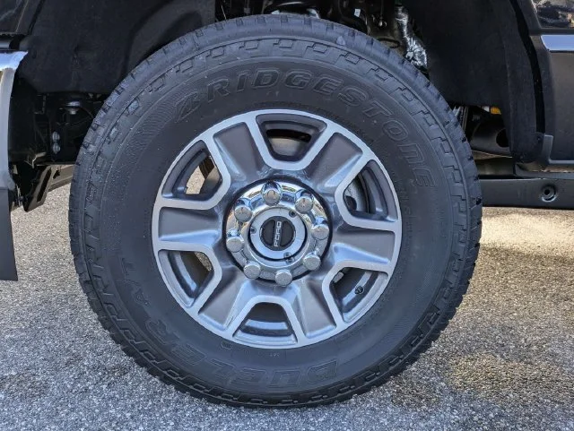 New 2027 Agate Black Metallic Ford F-250® Lariat® image 11