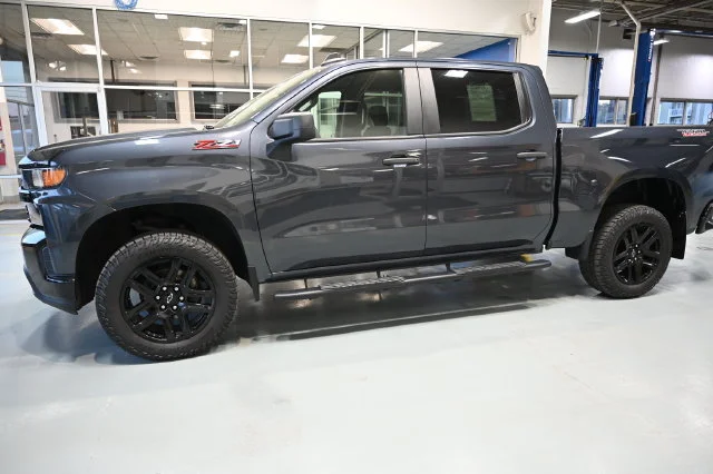Used 2022 SHADOW GRAY METALLIC Chevrolet Custom Trail Boss image 8