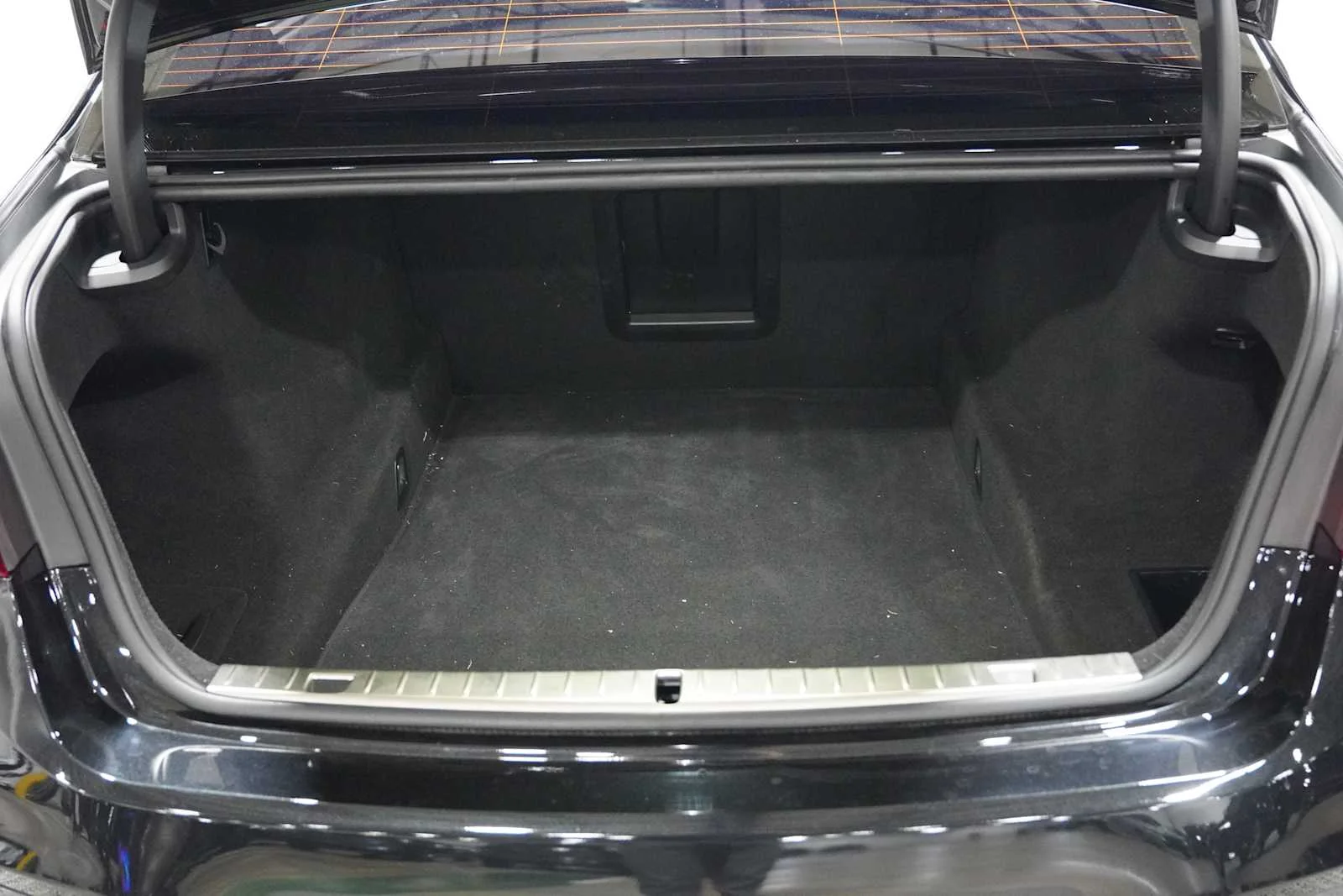Used 2020 Black Sapphire Metallic BMW 740i xDrive image 26