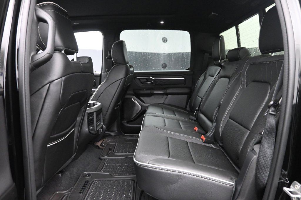 New 2027 Diamond Black Crystal Pearl-Coat Exterior Paint RAM Limited image 12