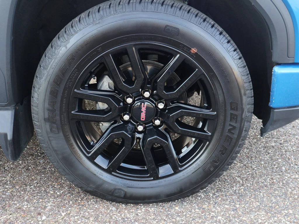 Used 2023 Dynamic Blue Metallic GMC Elevation image 19