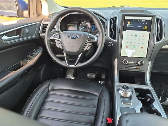 Used 2024 Blue Ford SEL image 30