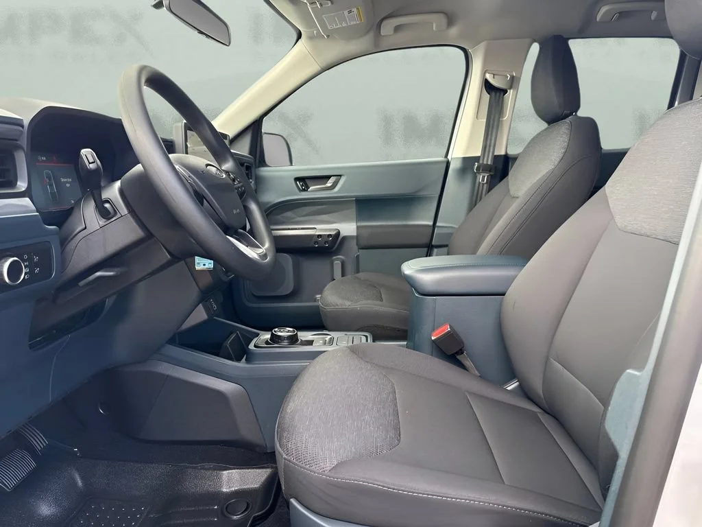 Used 2025  Ford XL image 9