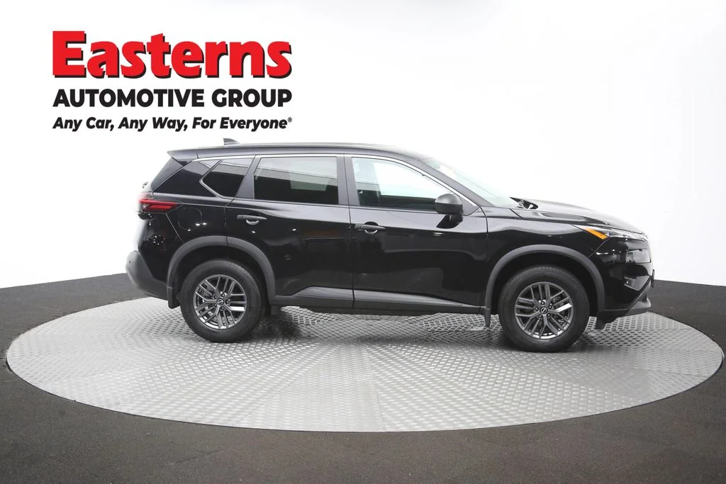 Used 2023 Black Nissan S image 40