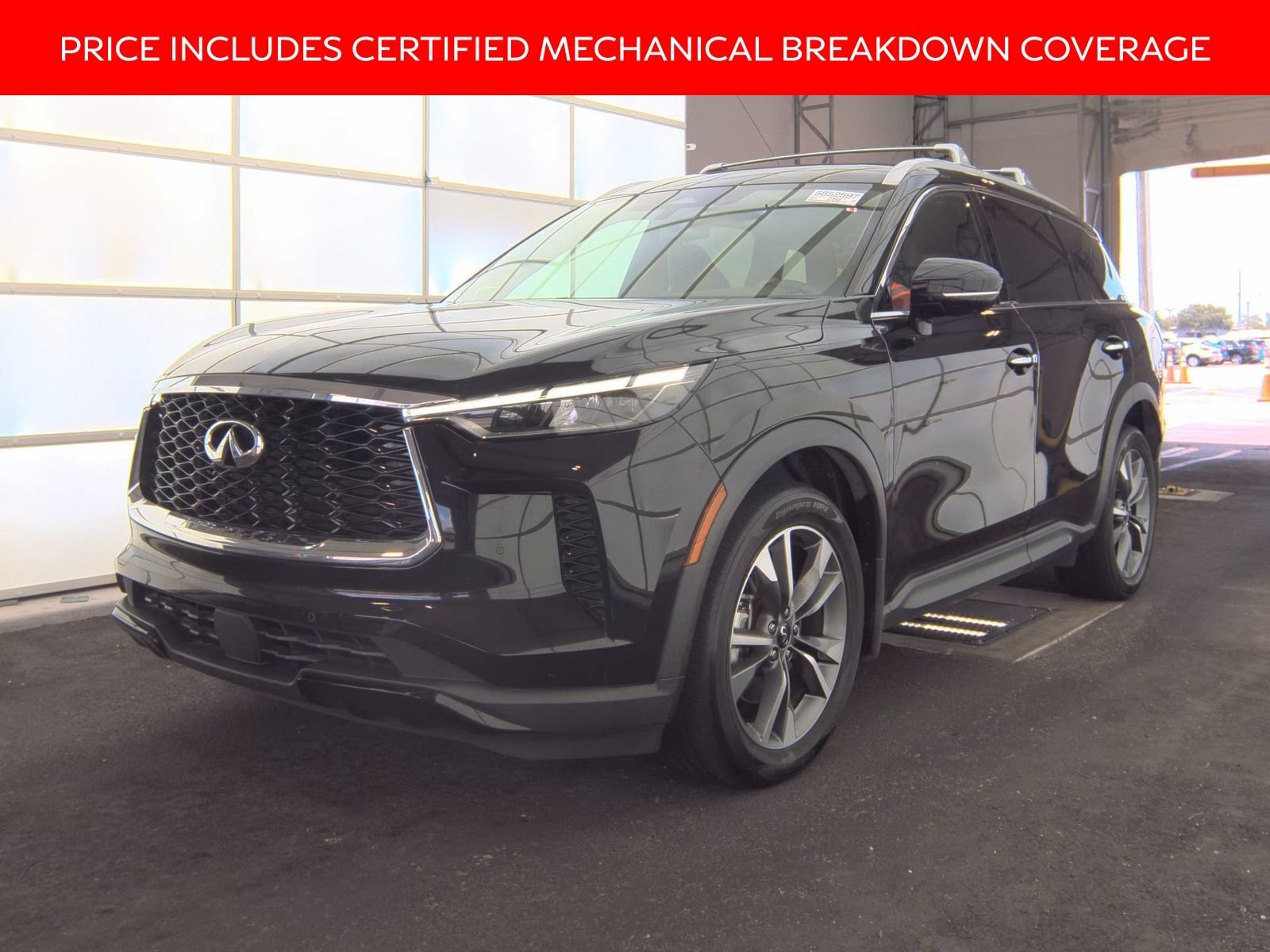 Certified Used 2023 Black INFINITI LUXE image 1