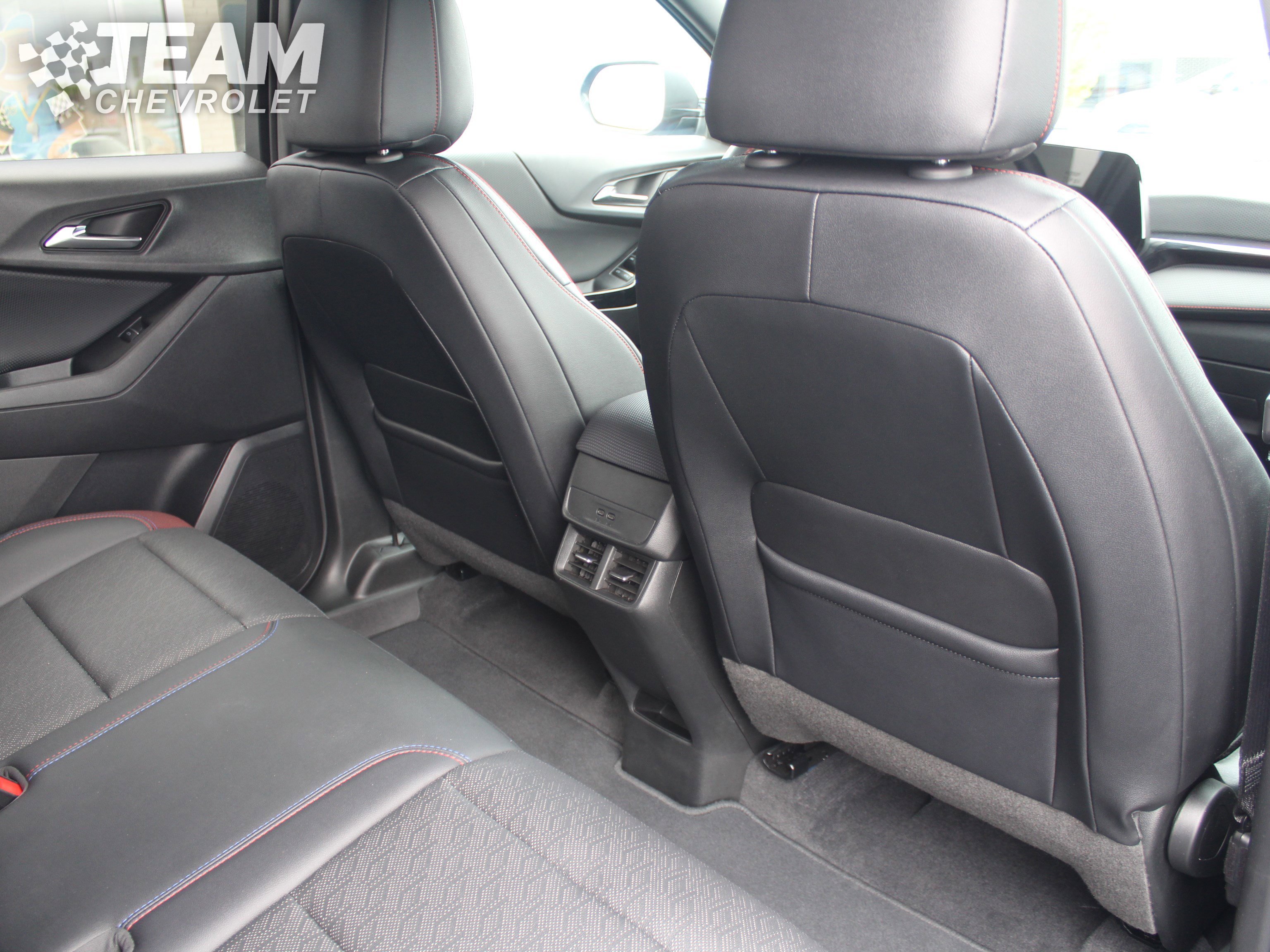 2025 Chevrolet Equinox RS - Photo 24