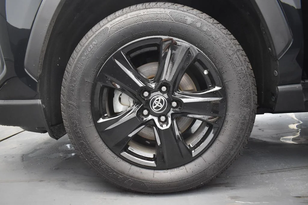 Used 2022 Black Toyota LE image 10