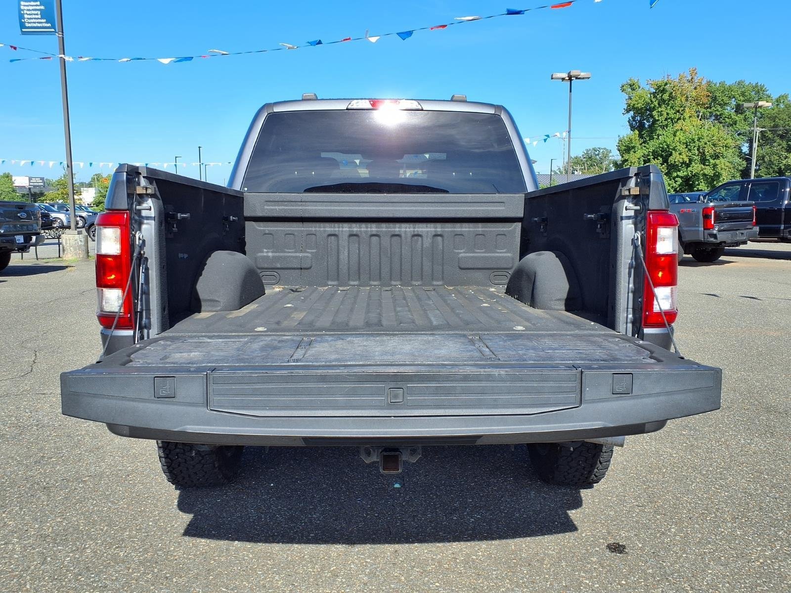 Used 2022 Gray Ford XL image 31