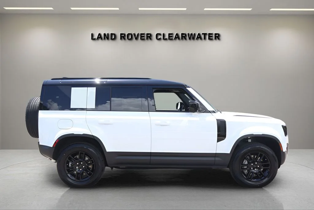 New 2026 Fuji White Land Rover S image 6