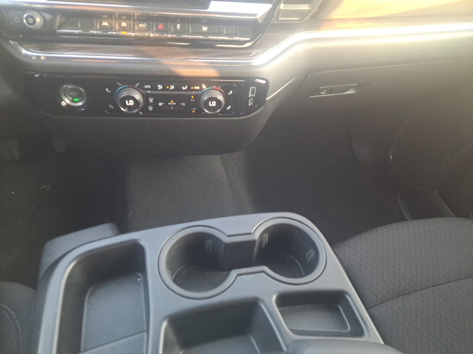 Used 2024 Sterling Gray Metallic Chevrolet LT image 21